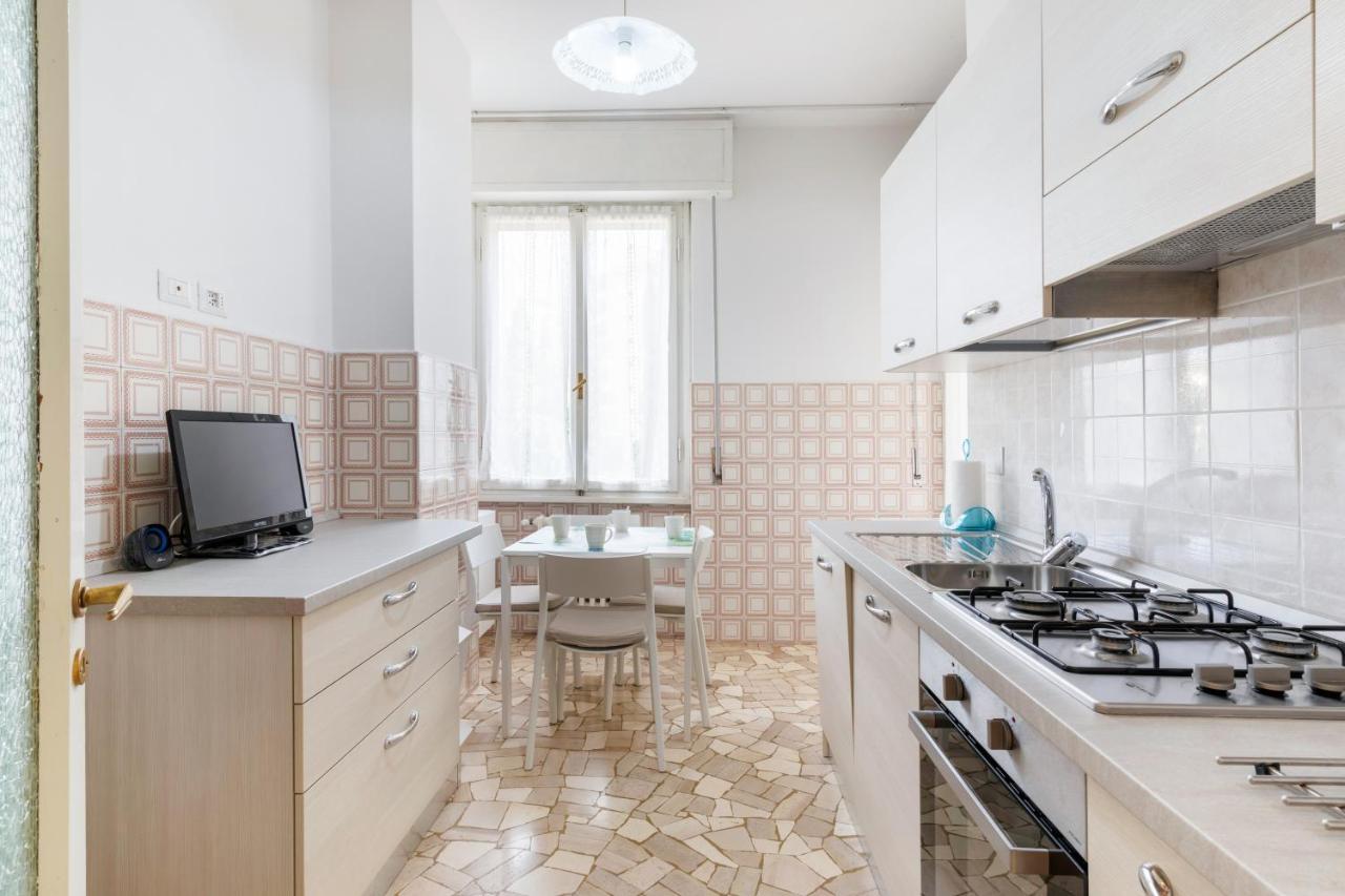 Il Salotto Blu - Appartamento Con Parcheggio Флоренція Екстер'єр фото